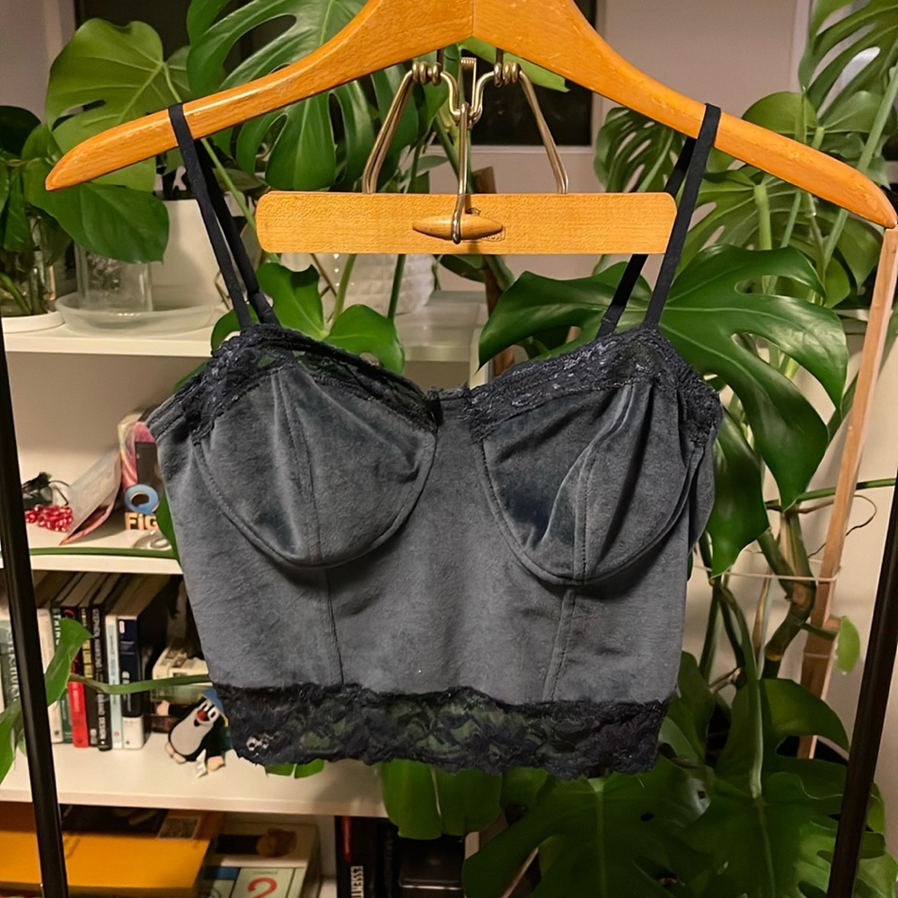 Abercrombie crop top size medium
